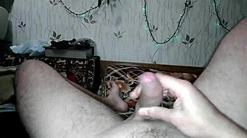 watch this new year handjob lead to a huge cumshot on my cock