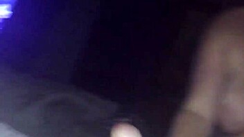 Wife sucking husband's cock, so deepthroat! 😍