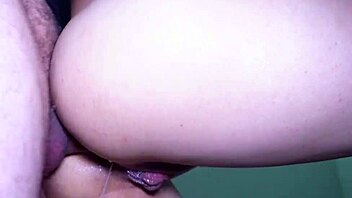 Follo Descaradamente Por El Culo A La Mejor Amiga De Mi Novia