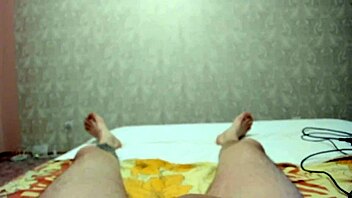 stretching her out so you can see better