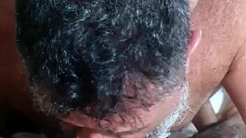 Me Deliciando na Pica do Peludo 😋