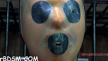 This hardcore video features the code xv-4919a58e3985391be0fbcf240358b2fe