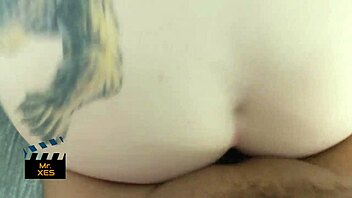 Ever Caught a Canadian Blonde Deepthroating in Public Quarantine Shopping?