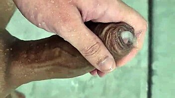 i cummed so good in the shower, it was awsome