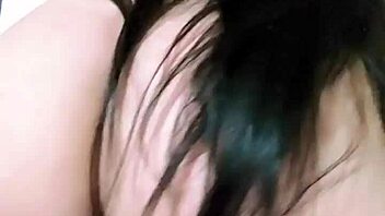 Chatting about a desperate amateur craving to play with her holes.