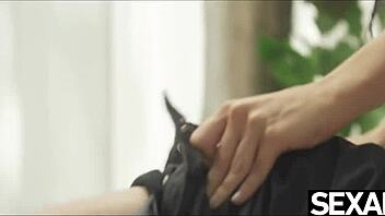 Insatiable beauty enjoys a relaxing 69 session before a fun ride