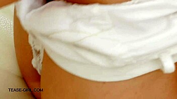 Hey, watch this super hot teen 18+ touch herself solo!