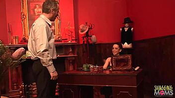 i see her big tits bouncin'