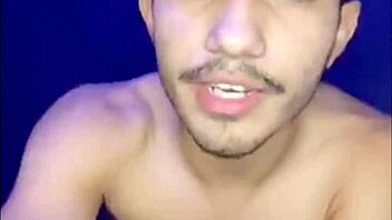 Hey, watch this gay guy cum solo with his hand. 😏