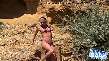 Chantelle08 Bikini Model Babe Poses