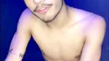 Hey, watch this gay guy cum solo with his hand. 😏