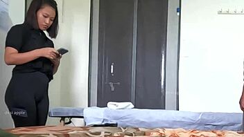 Indian Spa Worker Flashing Cock During Teen 18+ Massage Session