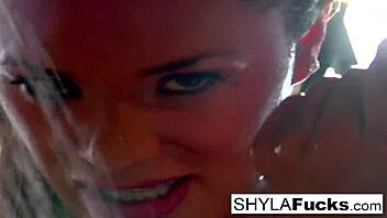 I love this rare solo by shyla stylez