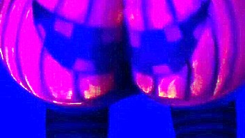 Twerking The Pumpkin With Big Ass Couple In Amateurs