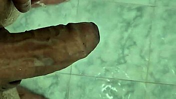 i cummed so good in the shower, it was awsome