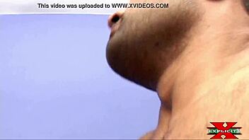 Gata com bunda gigante dá o rabo de presente de natal para o músico da banda - Lucas Crazy 😘