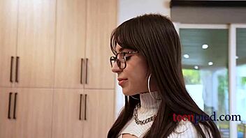 Nerdy assistant sucks boss's cock in office