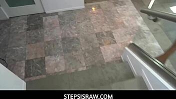 i fuck the girl who rented my house while her boyfriend works