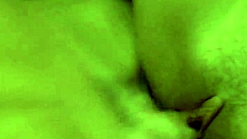 继妹被继兄大屌深插小穴狂喷 - Nicole Ray