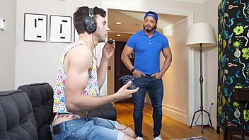 Gamer twink tips delivery driver