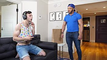 Gamer twink tips delivery driver