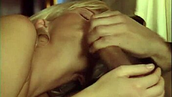 Хей, искаш ли да се присъединиш към ориенталския секс експрес за сензуално винтидж чукане фест?