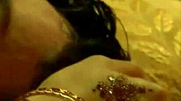 Isn't Indian love tutorial just beautifully crafted?