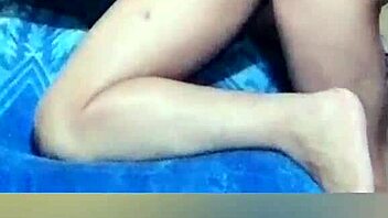 guy gets bareback fucked by another dude in a casual hookup