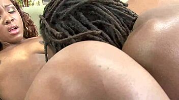 Caiu No Zap: Raw Amateur Gay Ass Action