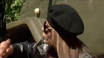 Military Deutsch Outdoor Fisting: Rough Public Milf Action! How Far Will She Go?