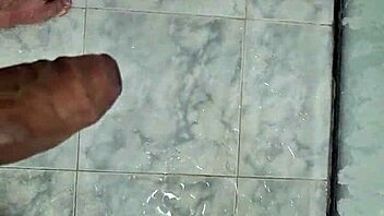 i cummed so good in the shower, it was awsome