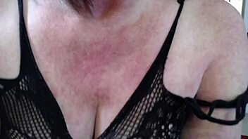 I’m obsessed with curvy mature Dawnskye1962 in real estate roleplay