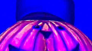 Twerking The Pumpkin With Big Ass Couple In Amateurs