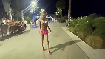 Monika Fox Strips Naked at Restaurant, Walks City Streets at Night!