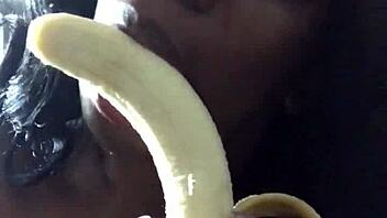 Sexfeene shows how to suck a banana like a dick