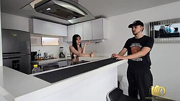 I saw the service employee banged by her boss