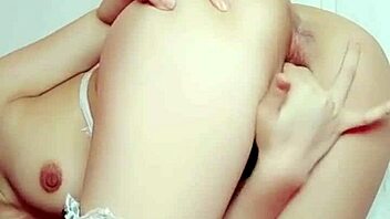 vietnamese teen 18+ goes wild on live.