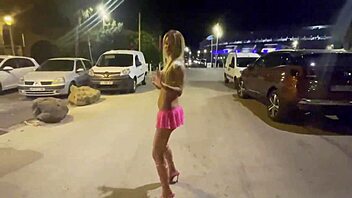 Monika Fox Strips Naked at Restaurant, Walks City Streets at Night!