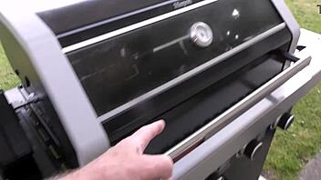 Kiwi milf slut, ready for your master's temperature probe up that tight ass?