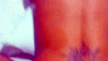 Horny milf achieves orgasm