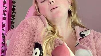 Learn some jerk off instructions with dirty talk.