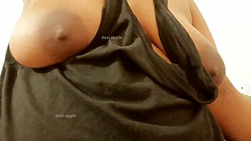 Vietnam Teen 18+ Girl Shows Sexy Tits!