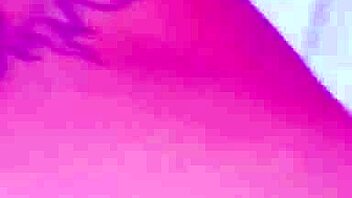 Horny milf achieves orgasm