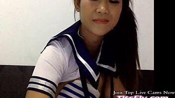 Big Ass Schoolgirl Slams Dildo in Live Cam Anal Show