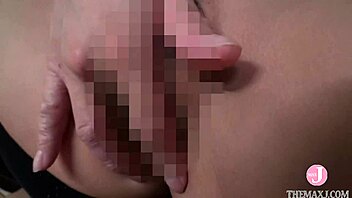 watch this bikini babe climax hard!