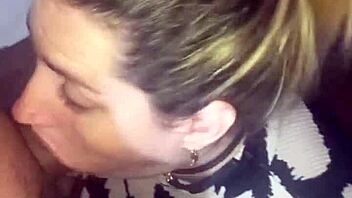 Rica chapada gives this blonde slut a homemade cum surprise