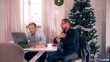 Aletta Ocean小穴屁眼双洞两猛男猛干