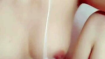 vietnamese teen 18+ goes wild on live.