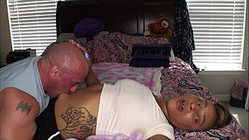 lick that ebony belly, kendra allure. feel her big ass too