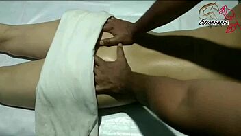 indian lady receives full body massage